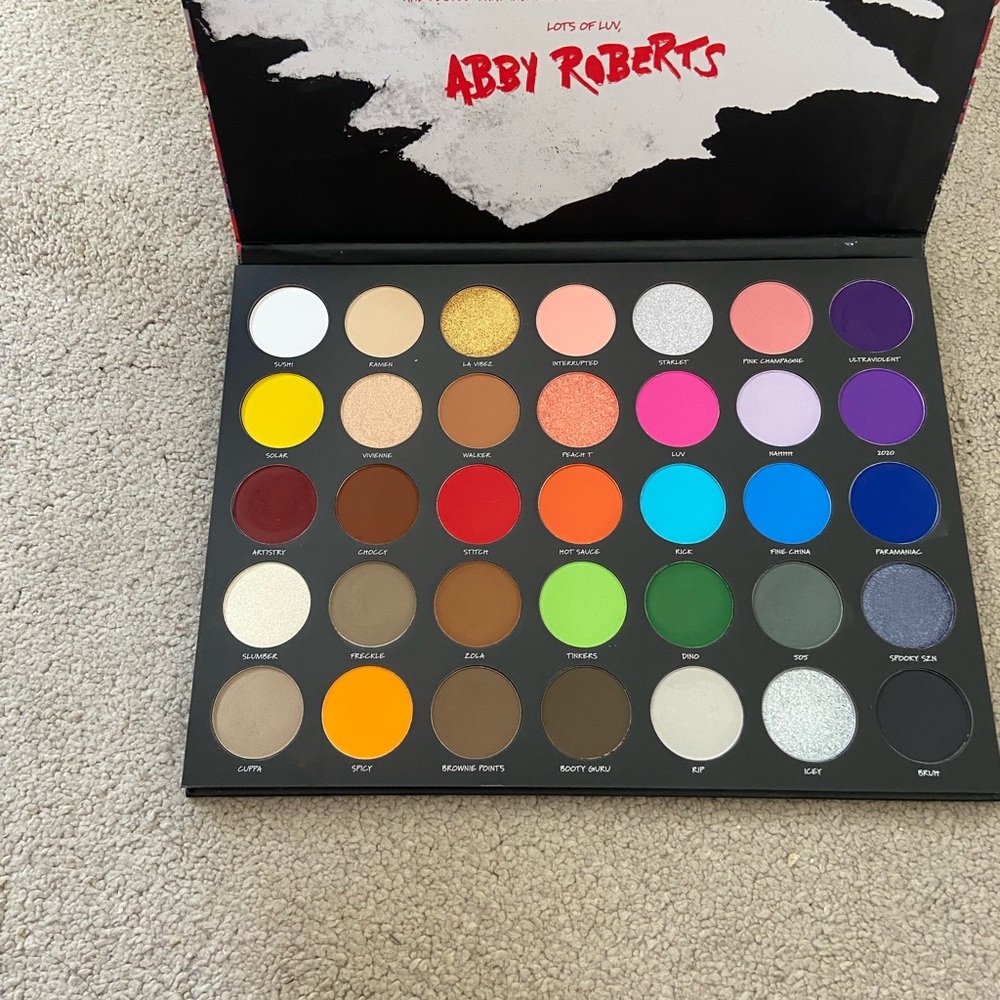 Brand new Morphe x Abby Roberts palette - Picture 2 of 2